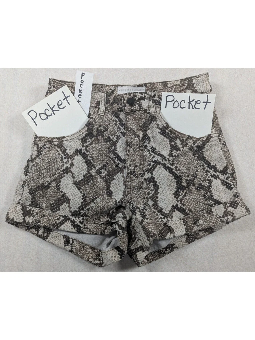 NYL New York Laundry Denim - Juniors Snake Print Shorts - RN#63619 - Size: 5
